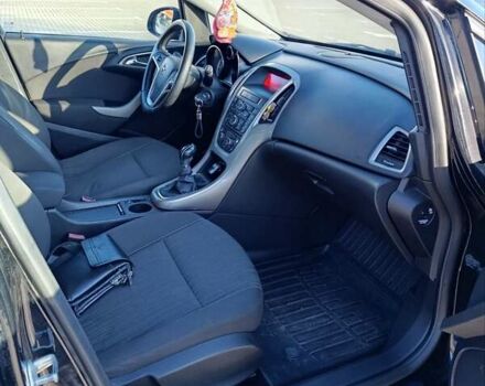 Черный Опель Астра, объемом двигателя 1.6 л и пробегом 249 тыс. км за 6500 $, фото 6 на Automoto.ua