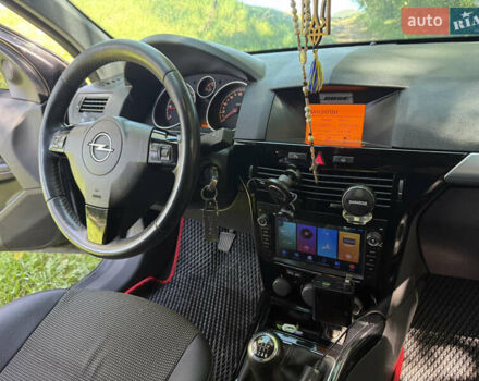 Черный Опель Астра, объемом двигателя 1.25 л и пробегом 150 тыс. км за 6250 $, фото 20 на Automoto.ua