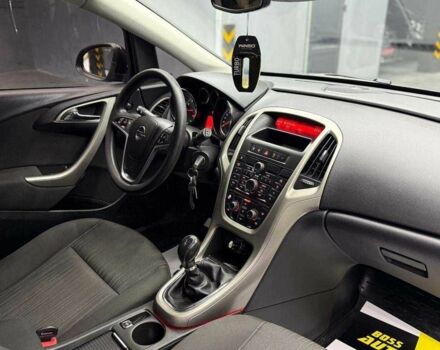 Черный Опель Астра, объемом двигателя 1.6 л и пробегом 180 тыс. км за 7700 $, фото 17 на Automoto.ua