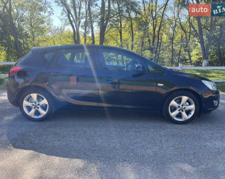 Опель Астра 2010 у Корсунь-Шевченковском на Automoto.ua Чорний Опель Астра, об'ємом двигуна 1.6 л та пробігом 184 тис. км за 6000 $, фото 4 на Automoto.ua