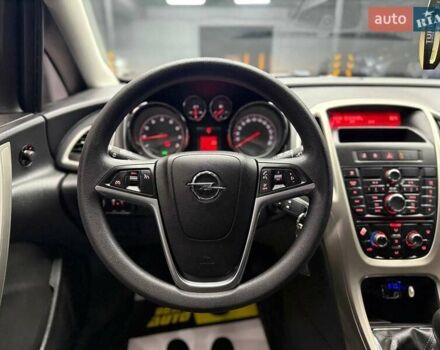 Черный Опель Астра, объемом двигателя 1.6 л и пробегом 180 тыс. км за 7700 $, фото 10 на Automoto.ua