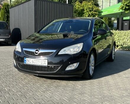 Черный Опель Астра, объемом двигателя 1.2 л и пробегом 300 тыс. км за 7399 $, фото 1 на Automoto.ua
