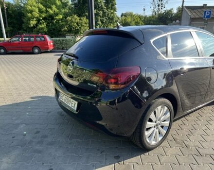 Черный Опель Астра, объемом двигателя 1.2 л и пробегом 300 тыс. км за 7399 $, фото 4 на Automoto.ua