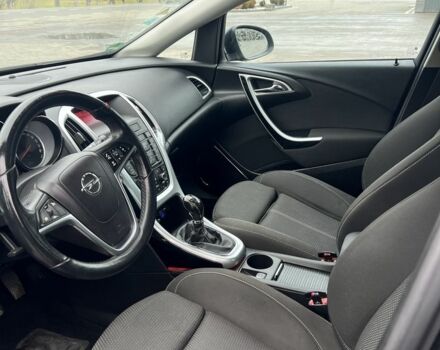 Черный Опель Астра, объемом двигателя 1.6 л и пробегом 240 тыс. км за 5399 $, фото 7 на Automoto.ua