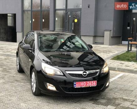 Черный Опель Астра, объемом двигателя 1.6 л и пробегом 138 тыс. км за 8990 $, фото 5 на Automoto.ua
