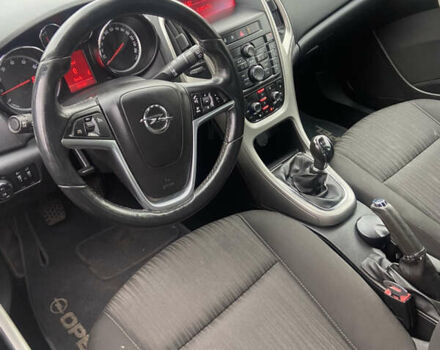 Черный Опель Астра, объемом двигателя 1.4 л и пробегом 155 тыс. км за 6499 $, фото 13 на Automoto.ua