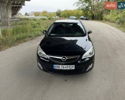 Черный Опель Астра, объемом двигателя 1.69 л и пробегом 249 тыс. км за 3950 $, фото 1 на Automoto.ua