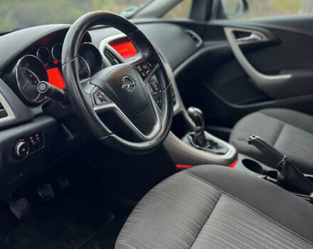 Черный Опель Астра, объемом двигателя 1.6 л и пробегом 174 тыс. км за 7500 $, фото 17 на Automoto.ua