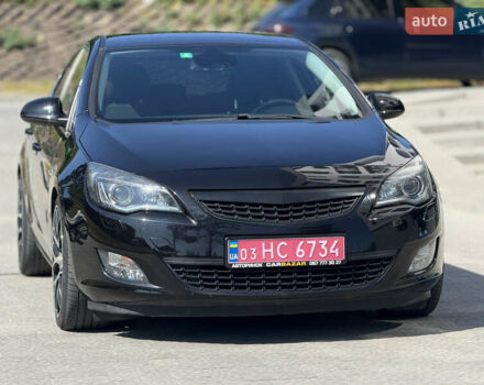 Черный Опель Астра, объемом двигателя 1.6 л и пробегом 127 тыс. км за 8950 $, фото 3 на Automoto.ua