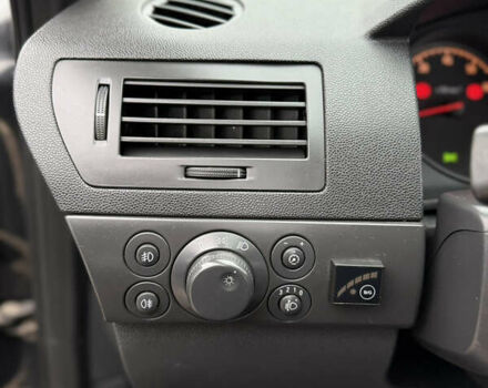 Черный Опель Астра, объемом двигателя 1.6 л и пробегом 169 тыс. км за 6750 $, фото 19 на Automoto.ua