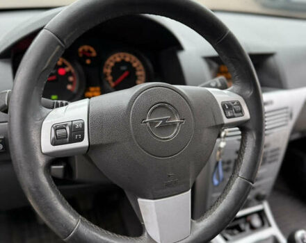 Черный Опель Астра, объемом двигателя 1.6 л и пробегом 169 тыс. км за 6750 $, фото 21 на Automoto.ua