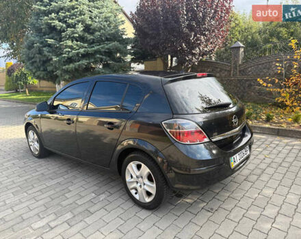 Черный Опель Астра, объемом двигателя 1.6 л и пробегом 169 тыс. км за 7250 $, фото 11 на Automoto.ua
