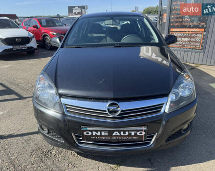 Черный Опель Астра, объемом двигателя 1.6 л и пробегом 130 тыс. км за 6990 $, фото 2 на Automoto.ua