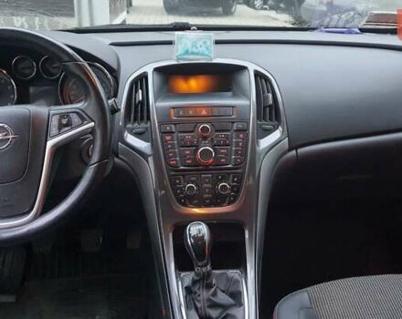 Черный Опель Астра, объемом двигателя 1.4 л и пробегом 134 тыс. км за 6800 $, фото 4 на Automoto.ua