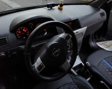 Черный Опель Астра, объемом двигателя 1.6 л и пробегом 102 тыс. км за 6700 $, фото 10 на Automoto.ua