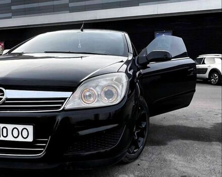 Черный Опель Астра, объемом двигателя 1.8 л и пробегом 230 тыс. км за 4950 $, фото 2 на Automoto.ua