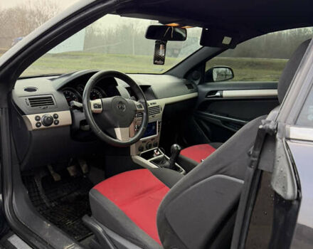 Черный Опель Астра, объемом двигателя 1.8 л и пробегом 224 тыс. км за 3250 $, фото 4 на Automoto.ua