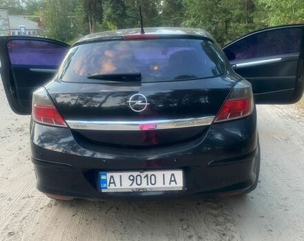 Черный Опель Астра, объемом двигателя 1.6 л и пробегом 300 тыс. км за 5000 $, фото 1 на Automoto.ua