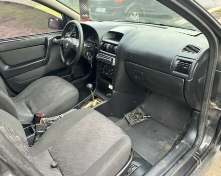 Черный Опель Астра, объемом двигателя 1.7 л и пробегом 200 тыс. км за 1200 $, фото 6 на Automoto.ua