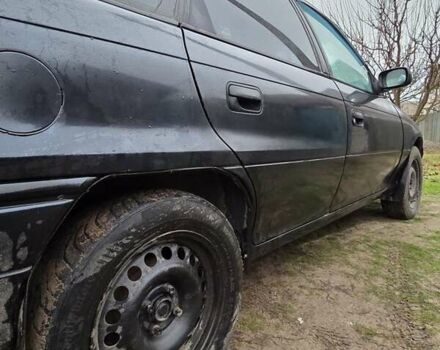 Чорний Опель Астра, об'ємом двигуна 1.6 л та пробігом 394 тис. км за 1800 $, фото 6 на Automoto.ua