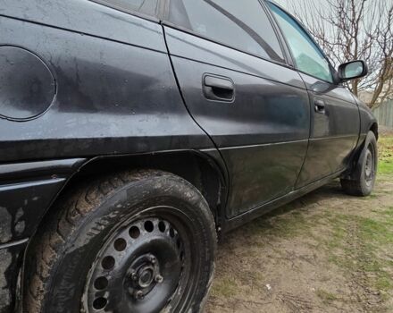 Чорний Опель Астра, об'ємом двигуна 1.6 л та пробігом 350 тис. км за 1800 $, фото 7 на Automoto.ua