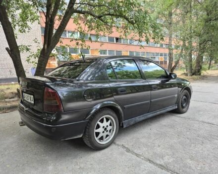 Черный Опель Астра, объемом двигателя 1.6 л и пробегом 202 тыс. км за 2200 $, фото 2 на Automoto.ua