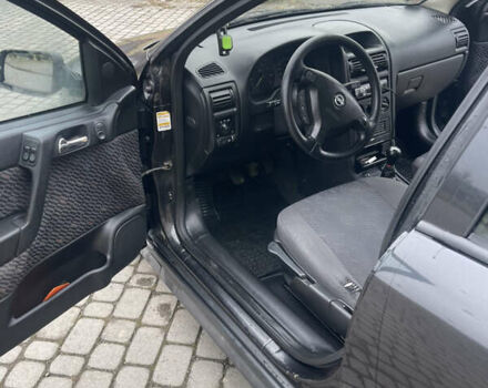 Чорний Опель Астра, об'ємом двигуна 1.6 л та пробігом 280 тис. км за 3400 $, фото 12 на Automoto.ua