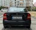 Черный Опель Астра, объемом двигателя 1.4 л и пробегом 205 тыс. км за 3900 $, фото 3 на Automoto.ua