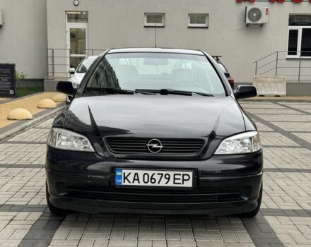 Черный Опель Астра, объемом двигателя 1.4 л и пробегом 205 тыс. км за 3900 $, фото 8 на Automoto.ua