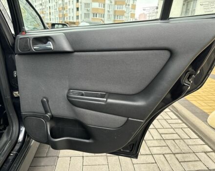 Черный Опель Астра, объемом двигателя 1.4 л и пробегом 205 тыс. км за 3900 $, фото 21 на Automoto.ua