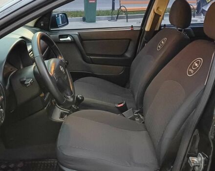 Черный Опель Астра, объемом двигателя 1.4 л и пробегом 166 тыс. км за 4700 $, фото 7 на Automoto.ua