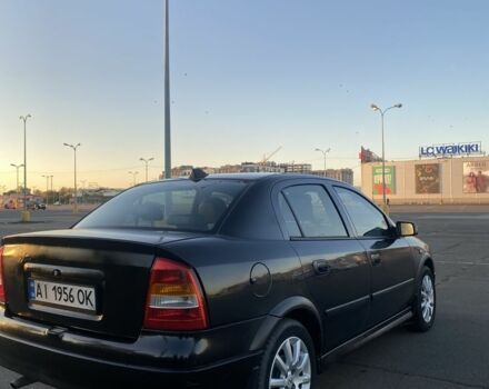 Черный Опель Астра, объемом двигателя 1.4 л и пробегом 300 тыс. км за 2800 $, фото 2 на Automoto.ua