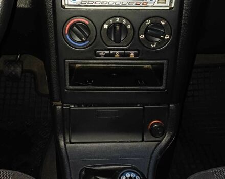 Черный Опель Астра, объемом двигателя 1.4 л и пробегом 166 тыс. км за 4700 $, фото 15 на Automoto.ua