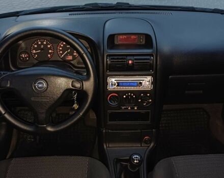 Черный Опель Астра, объемом двигателя 1.4 л и пробегом 166 тыс. км за 4700 $, фото 12 на Automoto.ua