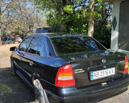 Черный Опель Астра, объемом двигателя 1.4 л и пробегом 304 тыс. км за 3250 $, фото 4 на Automoto.ua