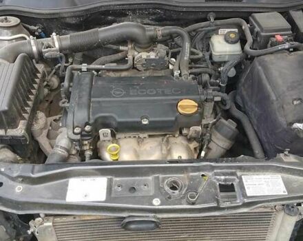 Черный Опель Астра, объемом двигателя 1.4 л и пробегом 243 тыс. км за 3200 $, фото 7 на Automoto.ua