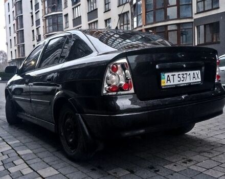 Черный Опель Астра, объемом двигателя 1.4 л и пробегом 214 тыс. км за 1800 $, фото 19 на Automoto.ua