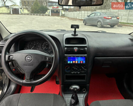 Черный Опель Астра, объемом двигателя 2 л и пробегом 300 тыс. км за 3800 $, фото 5 на Automoto.ua