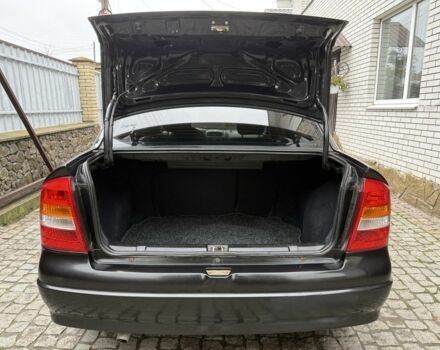 Черный Опель Астра, объемом двигателя 1.4 л и пробегом 160 тыс. км за 4000 $, фото 10 на Automoto.ua