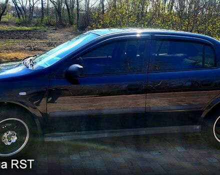 Чорний Опель Астра, об'ємом двигуна 1.6 л та пробігом 260 тис. км за 4150 $, фото 3 на Automoto.ua