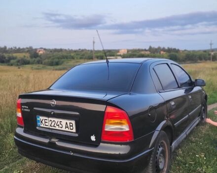 Черный Опель Астра, объемом двигателя 1.4 л и пробегом 140 тыс. км за 3300 $, фото 4 на Automoto.ua