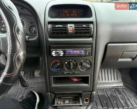 Чорний Опель Астра, об'ємом двигуна 1.6 л та пробігом 212 тис. км за 2999 $, фото 21 на Automoto.ua