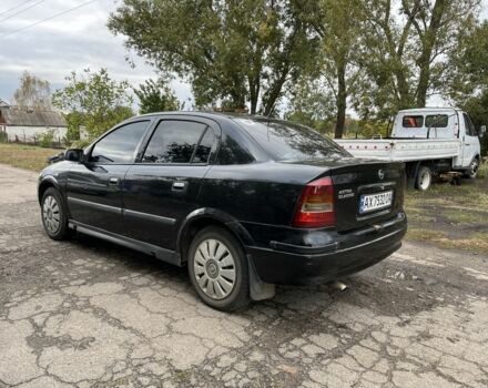 Черный Опель Астра, объемом двигателя 1.4 л и пробегом 1000 тыс. км за 2500 $, фото 4 на Automoto.ua