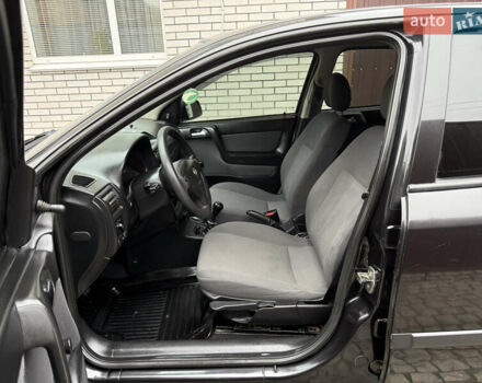 Чорний Опель Астра, об'ємом двигуна 1.4 л та пробігом 160 тис. км за 4000 $, фото 9 на Automoto.ua