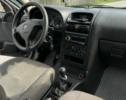 Черный Опель Астра, объемом двигателя 1.6 л и пробегом 280 тыс. км за 1906 $, фото 6 на Automoto.ua