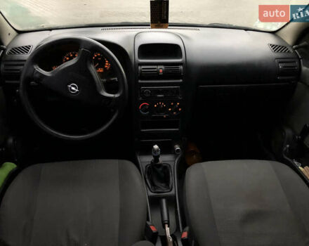 Черный Опель Астра, объемом двигателя 1.36 л и пробегом 292 тыс. км за 2700 $, фото 10 на Automoto.ua