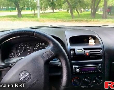 Черный Опель Астра, объемом двигателя 1.6 л и пробегом 217 тыс. км за 4100 $, фото 8 на Automoto.ua