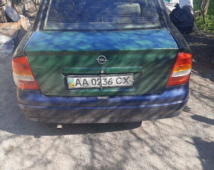 Черный Опель Астра, объемом двигателя 1.4 л и пробегом 450 тыс. км за 2500 $, фото 3 на Automoto.ua