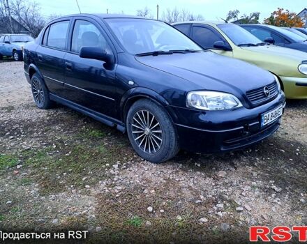 Черный Опель Астра, объемом двигателя 1.4 л и пробегом 256 тыс. км за 2150 $, фото 3 на Automoto.ua