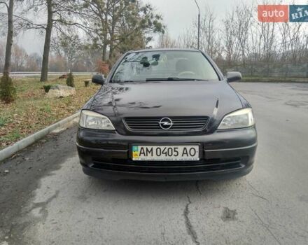 Черный Опель Астра, объемом двигателя 1.6 л и пробегом 198 тыс. км за 4100 $, фото 11 на Automoto.ua